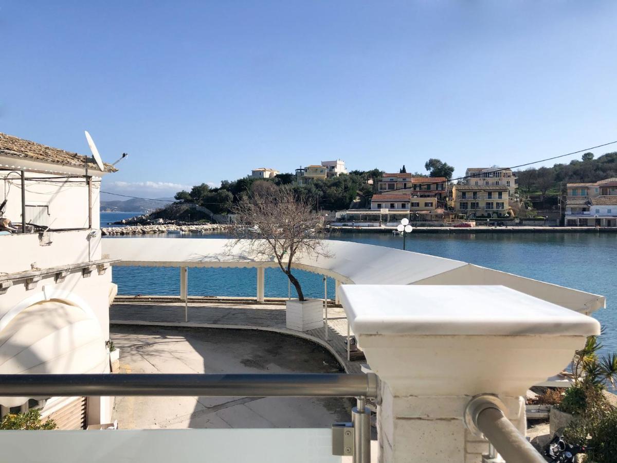 Villa Alekas Harbour House à Kassiopi Extérieur photo