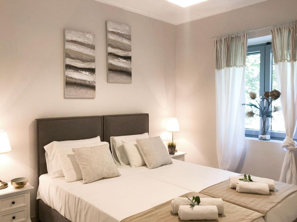 Villa Alekas Harbour House à Kassiopi Extérieur photo
